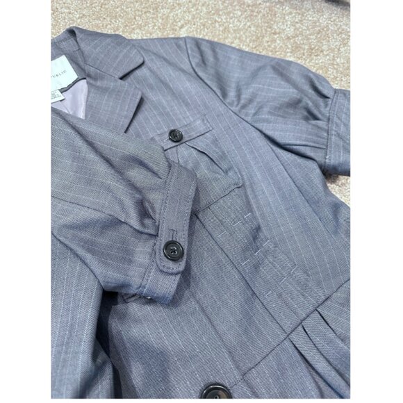 Banana Republic Short-Sleeve Pinstripe Blazer - Picture 5 of 6